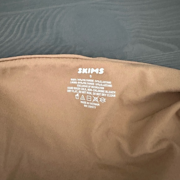 SKIMS Fits Everybody Bandeau S - Picture 4 of 4